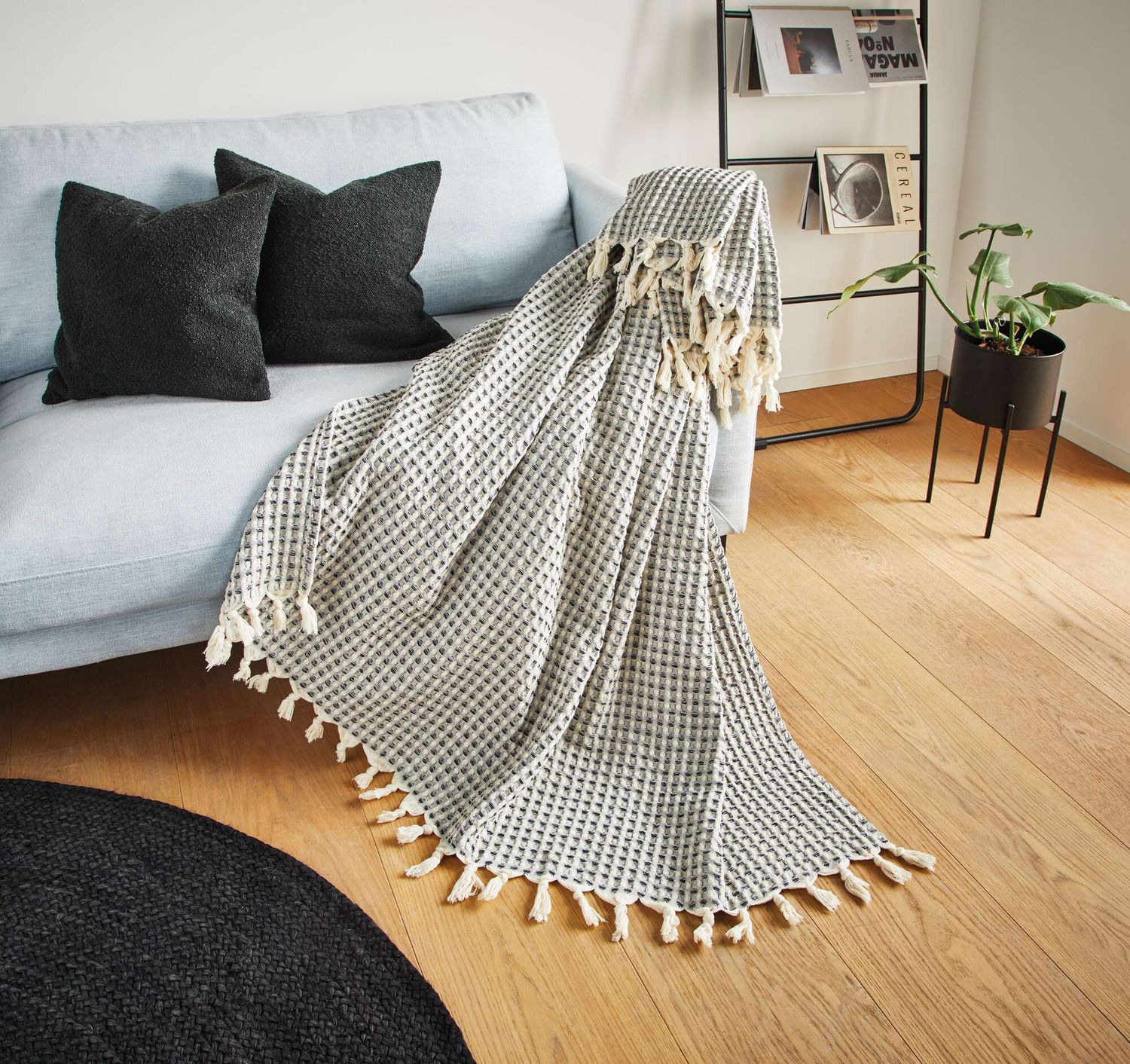 frank-flechtwaren-plaid-waffelpique-130x170-schwarz-creme image 1