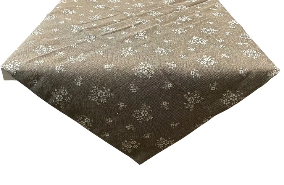 hossner-tischdecke-kufstein-braun-85x85-cm-blumen image 1