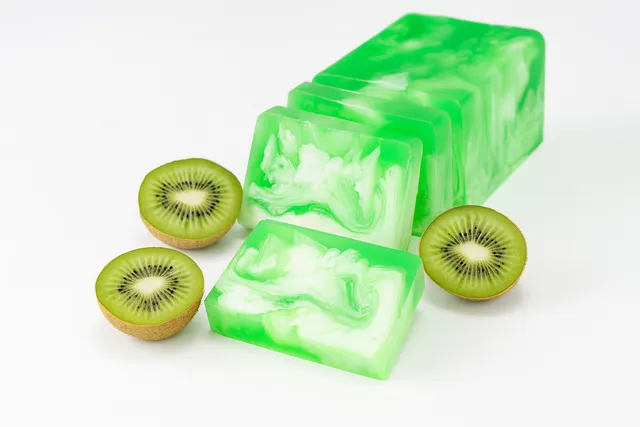 nesbel-kiwi-seife-ziegenmilch-peeling-100-g-fruchtig image 1